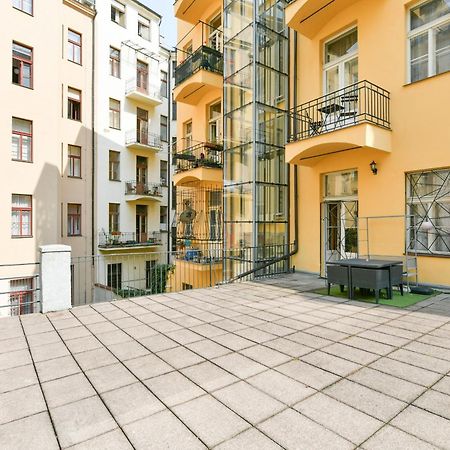 Stunning Charles Bridge Apartment Praha Eksteriør bilde