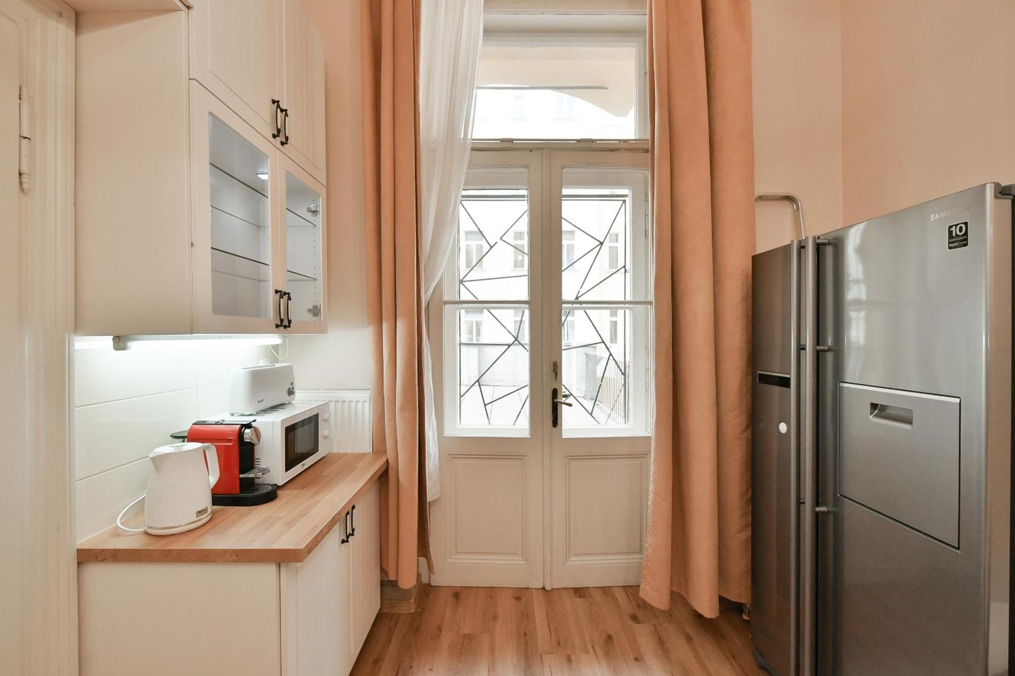 Stunning Charles Bridge Apartment Praha Eksteriør bilde