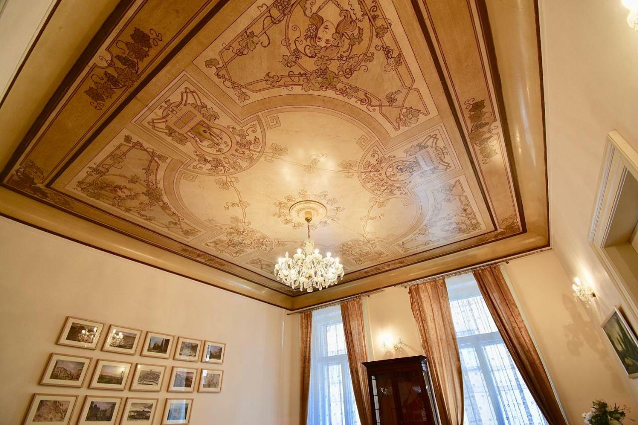 Stunning Charles Bridge Apartment Praha Eksteriør bilde